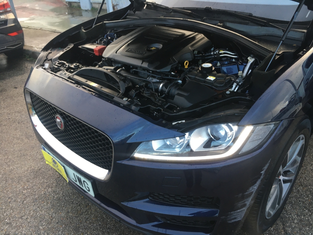 JAGUAR F-PACE 2.0 D 180CV AUT JAGUAR F-PACE 2.0 D 180CV AUT