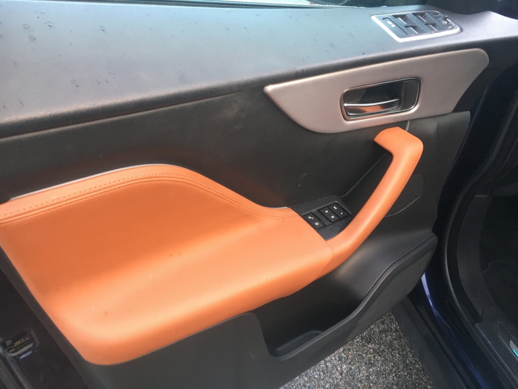 JAGUAR F-PACE 2.0 D 180CV AUT JAGUAR F-PACE 2.0 D 180CV AUT