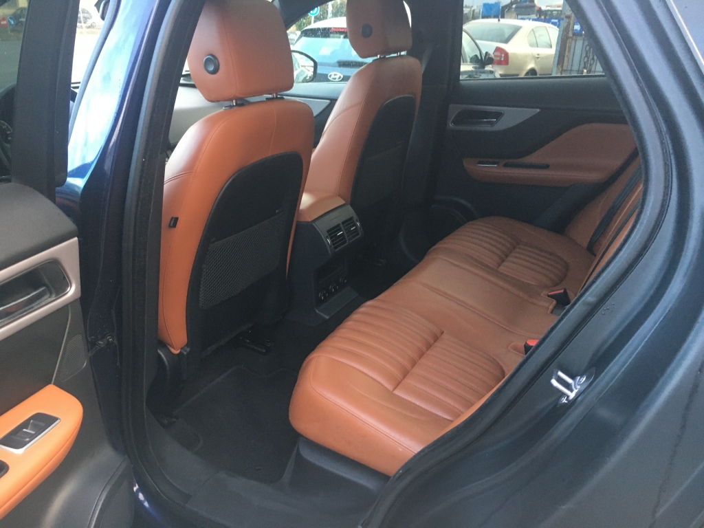 JAGUAR F-PACE 2.0 D 180CV AUT JAGUAR F-PACE 2.0 D 180CV AUT