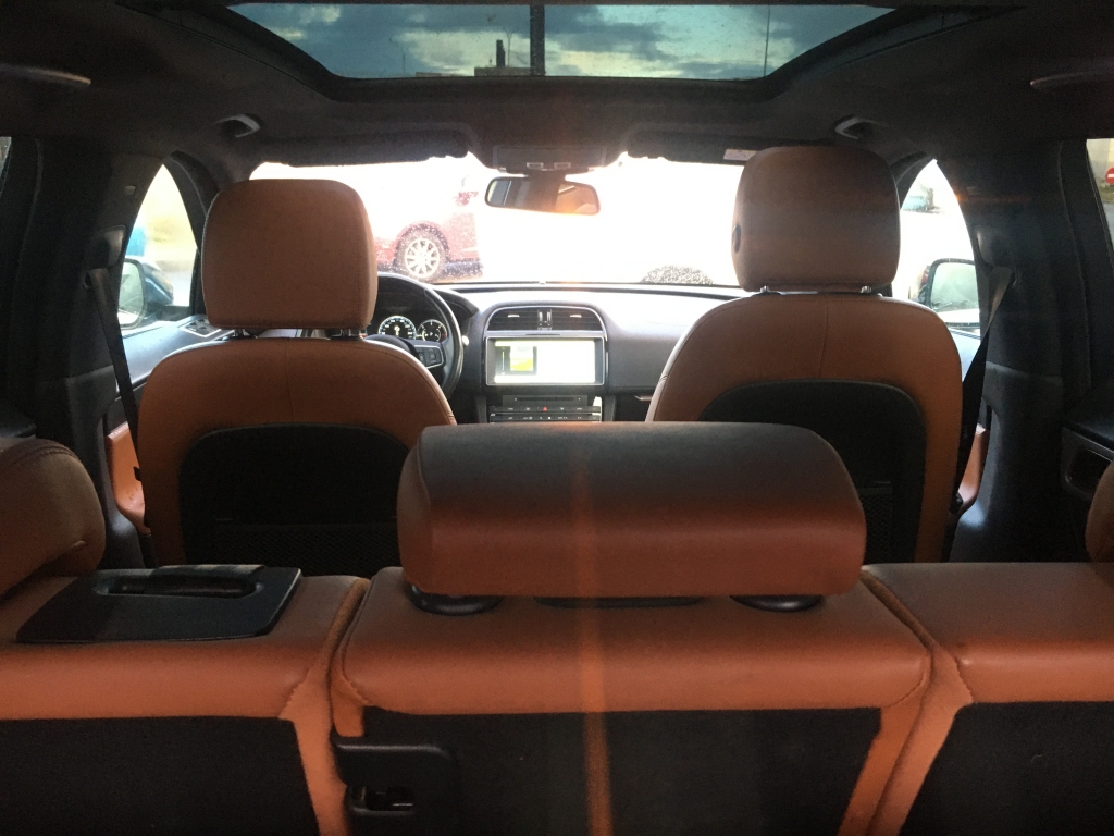 JAGUAR F-PACE 2.0 D 180CV AUT JAGUAR F-PACE 2.0 D 180CV AUT