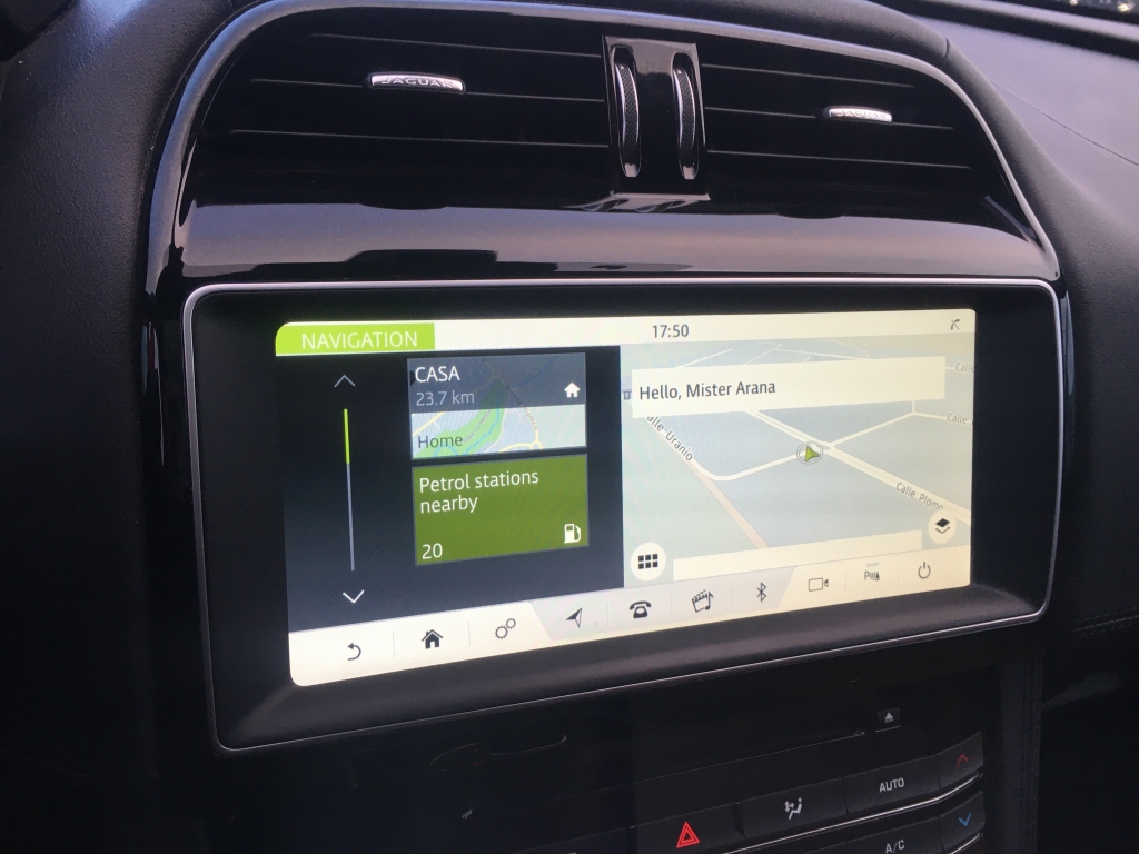 JAGUAR F-PACE 2.0 D 180CV AUT JAGUAR F-PACE 2.0 D 180CV AUT