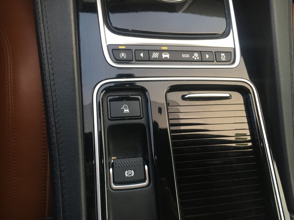 JAGUAR F-PACE 2.0 D 180CV AUT JAGUAR F-PACE 2.0 D 180CV AUT