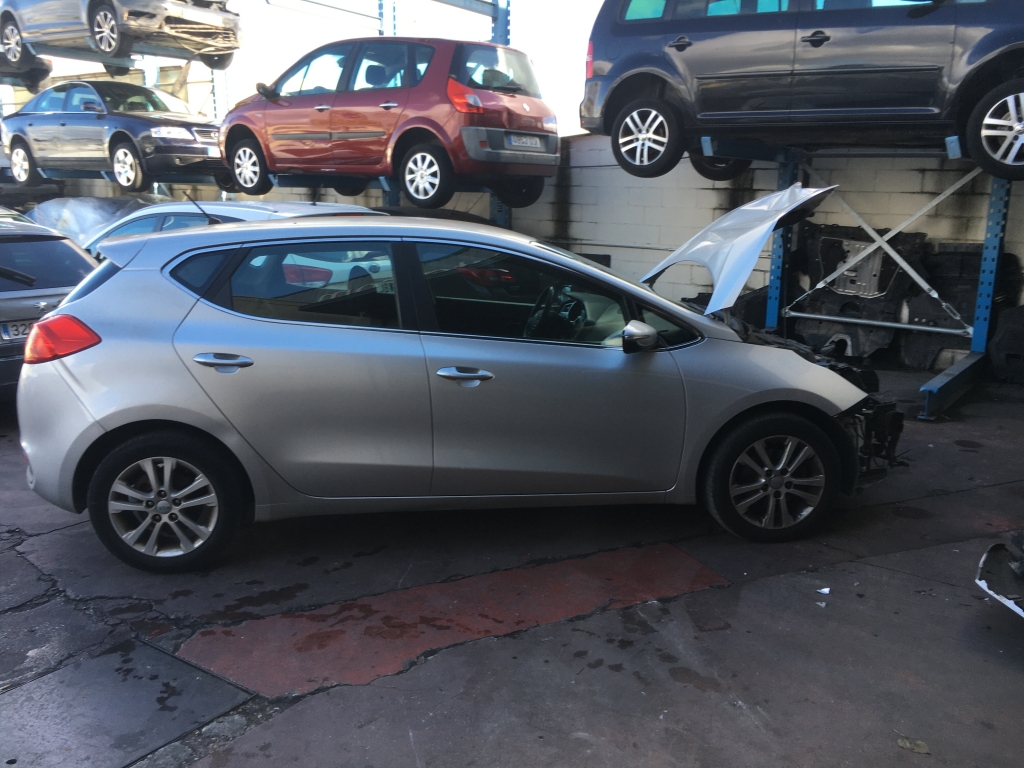 KIA CEED 1.4 CRDI 90CV KIA CEED 1.4 CRDI 90CV