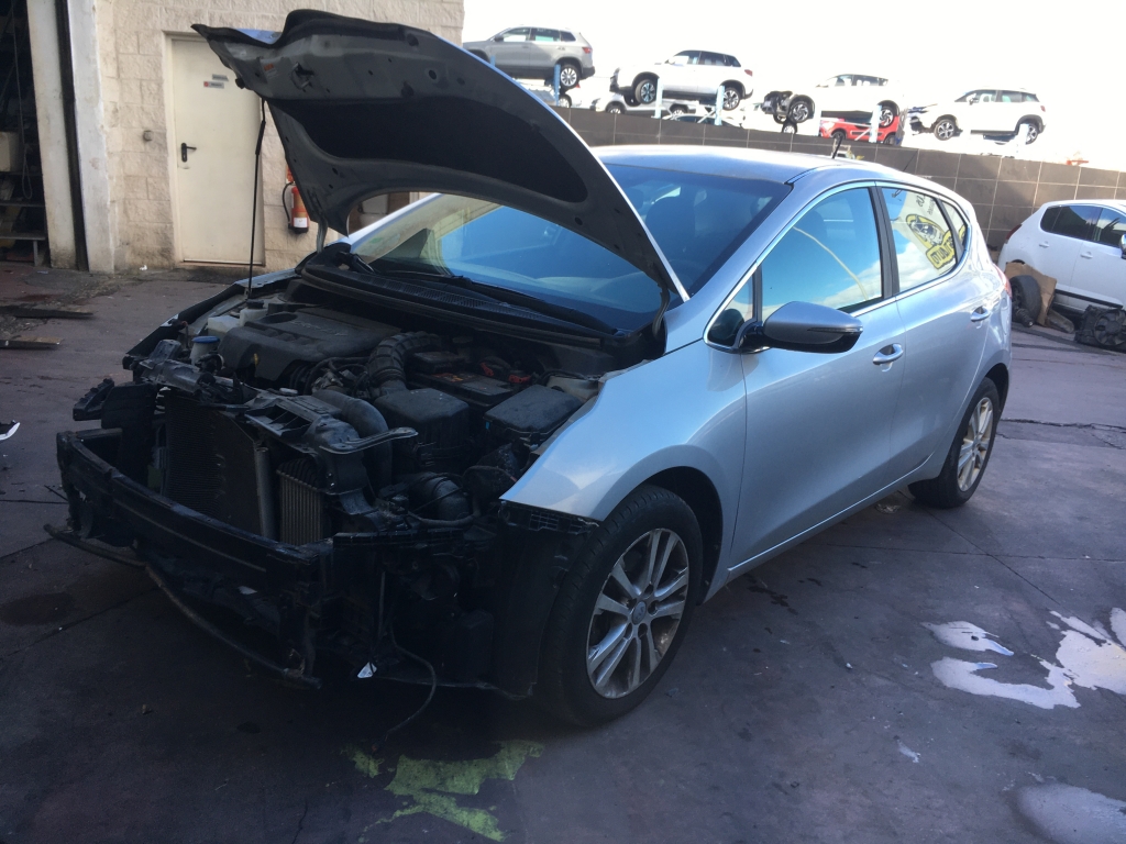 KIA CEED 1.4 CRDI 90CV KIA CEED 1.4 CRDI 90CV