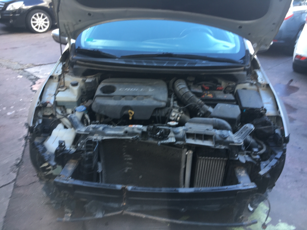 KIA CEED 1.4 CRDI 90CV KIA CEED 1.4 CRDI 90CV