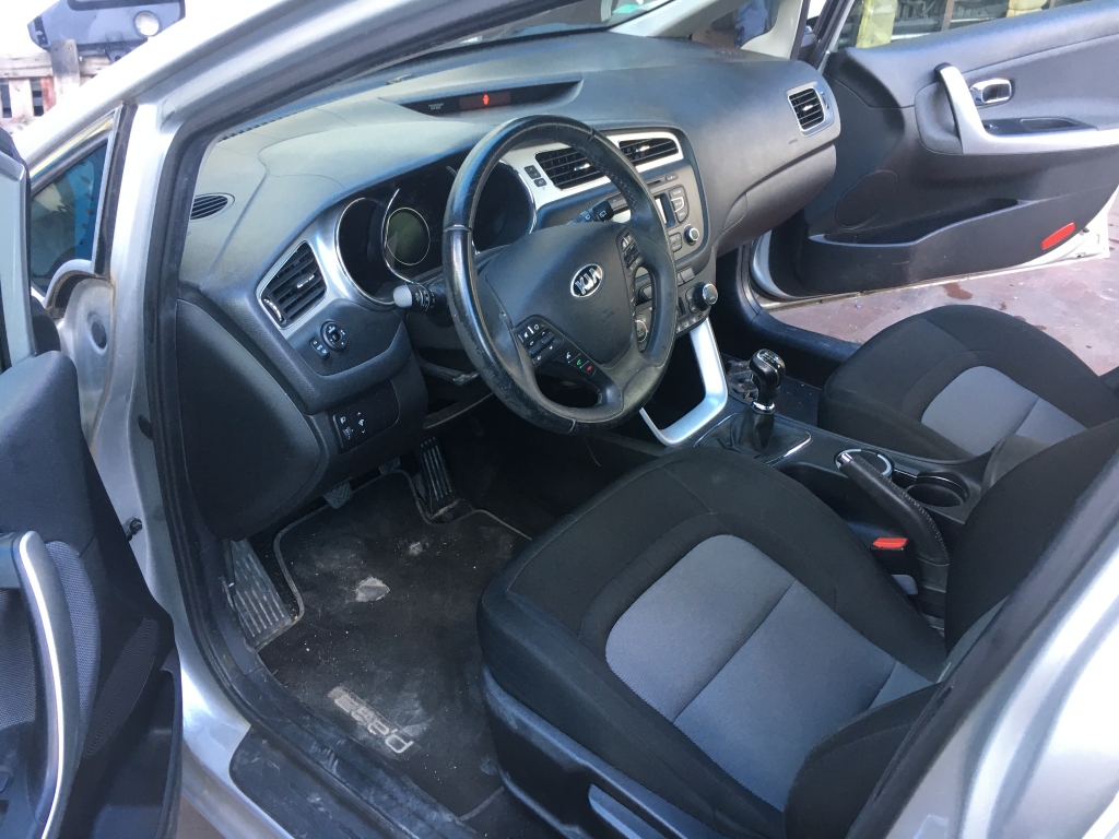 KIA CEED 1.4 CRDI 90CV KIA CEED 1.4 CRDI 90CV