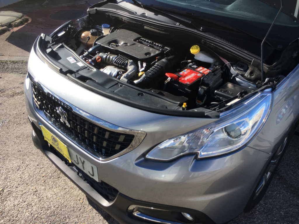 PEUGEOT 2008 1.6 HDI 100CV