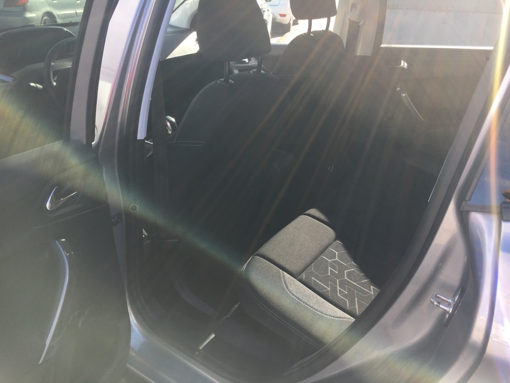 PEUGEOT 2008 1.6 HDI 100CV