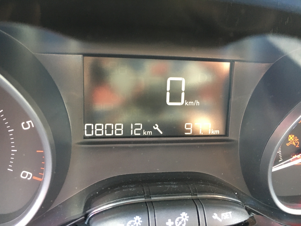 PEUGEOT 2008 1.6 HDI 100CV