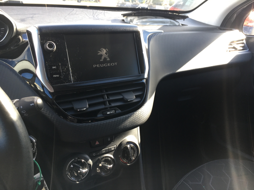 PEUGEOT 2008 1.6 HDI 100CV
