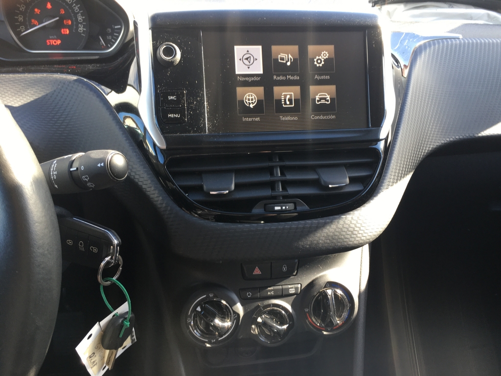 PEUGEOT 2008 1.6 HDI 100CV