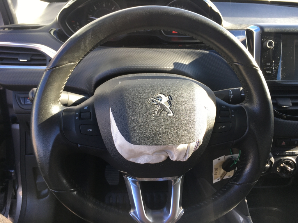 PEUGEOT 2008 1.6 HDI 100CV