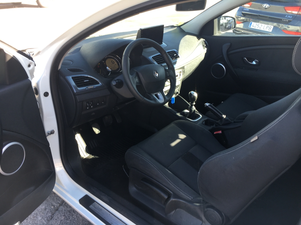 RENAULT MEGANE COUPE 1.5 DCI 106CV