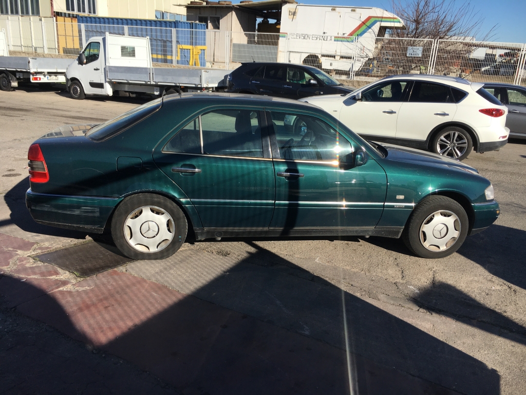 MERCEDES C-180 INY 122CV