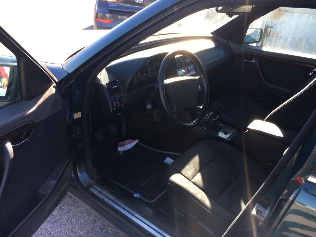 MERCEDES C-180 INY 122CV