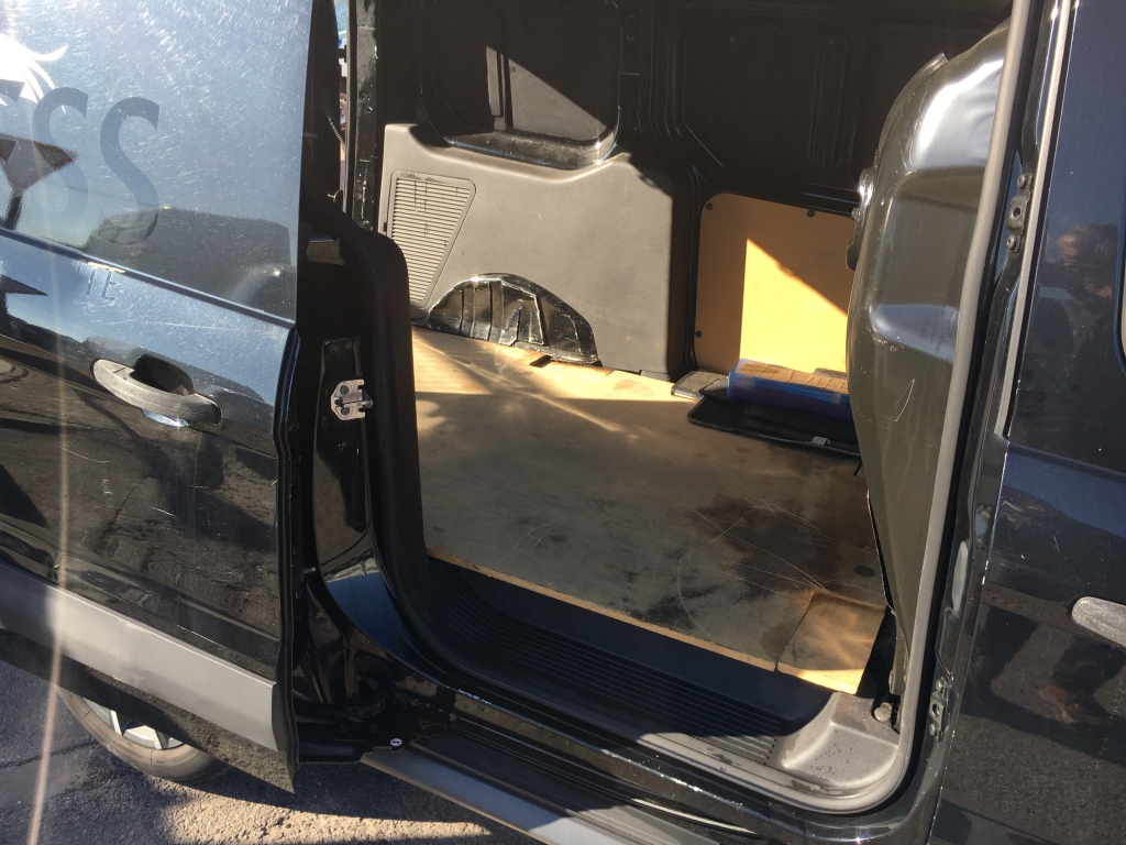 FORD TRANSIT CONNECT ESTRA LARGA 1.6 TDCI 115CV 3 PLAZAS