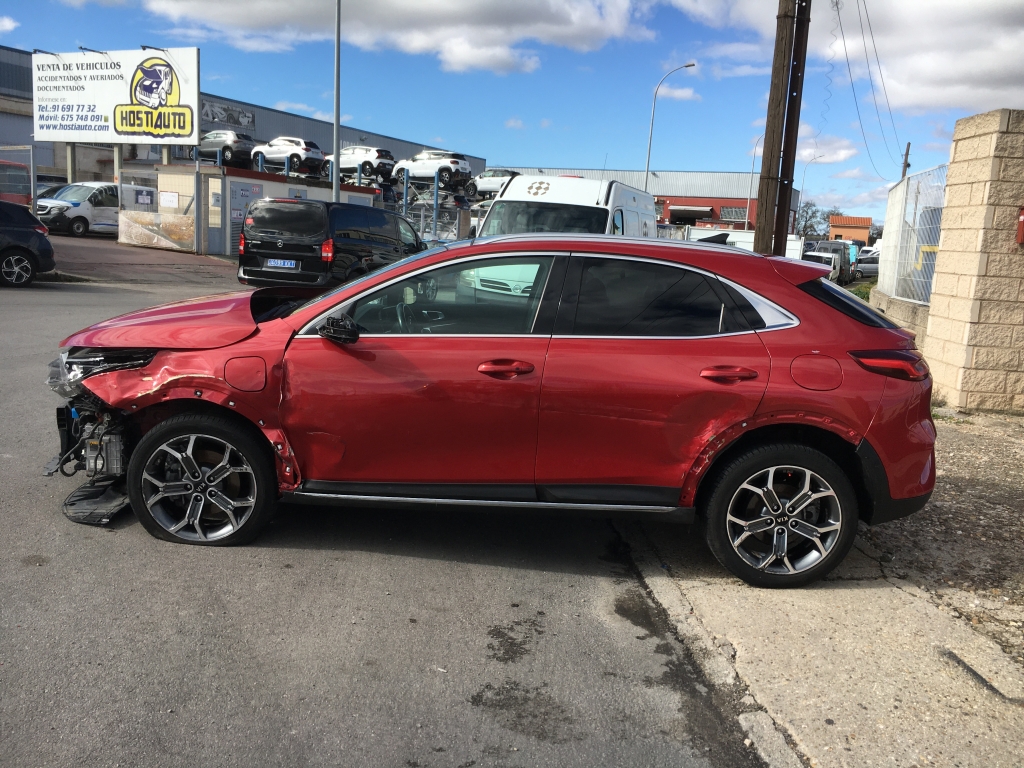 KIA X-CEED 1.6 HIBRIDO ENCHUFABLE 160CV AUT KIA X-CEED 1.6 HIBRIDO ENCHUFABLE 160CV AUT