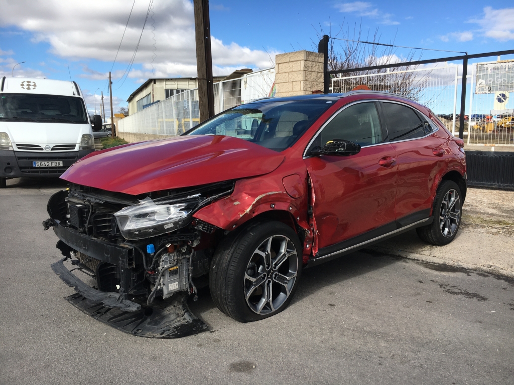 KIA X-CEED 1.6 HIBRIDO ENCHUFABLE 160CV AUT KIA X-CEED 1.6 HIBRIDO ENCHUFABLE 160CV AUT