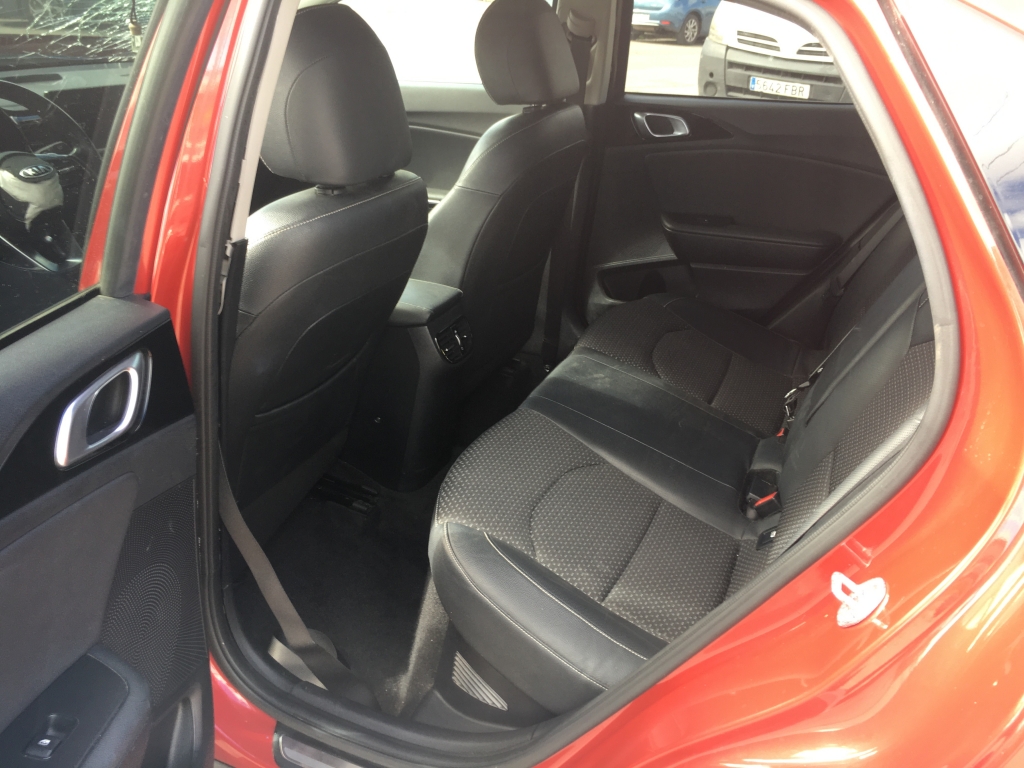 KIA X-CEED 1.6 HIBRIDO ENCHUFABLE 160CV AUT KIA X-CEED 1.6 HIBRIDO ENCHUFABLE 160CV AUT