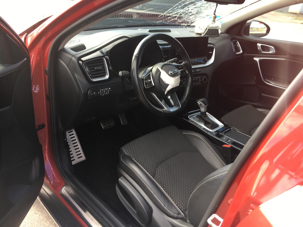 KIA X-CEED 1.6 HIBRIDO ENCHUFABLE 160CV AUT KIA X-CEED 1.6 HIBRIDO ENCHUFABLE 160CV AUT