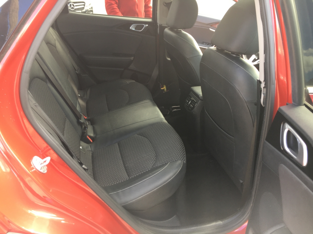 KIA X-CEED 1.6 HIBRIDO ENCHUFABLE 160CV AUT KIA X-CEED 1.6 HIBRIDO ENCHUFABLE 160CV AUT