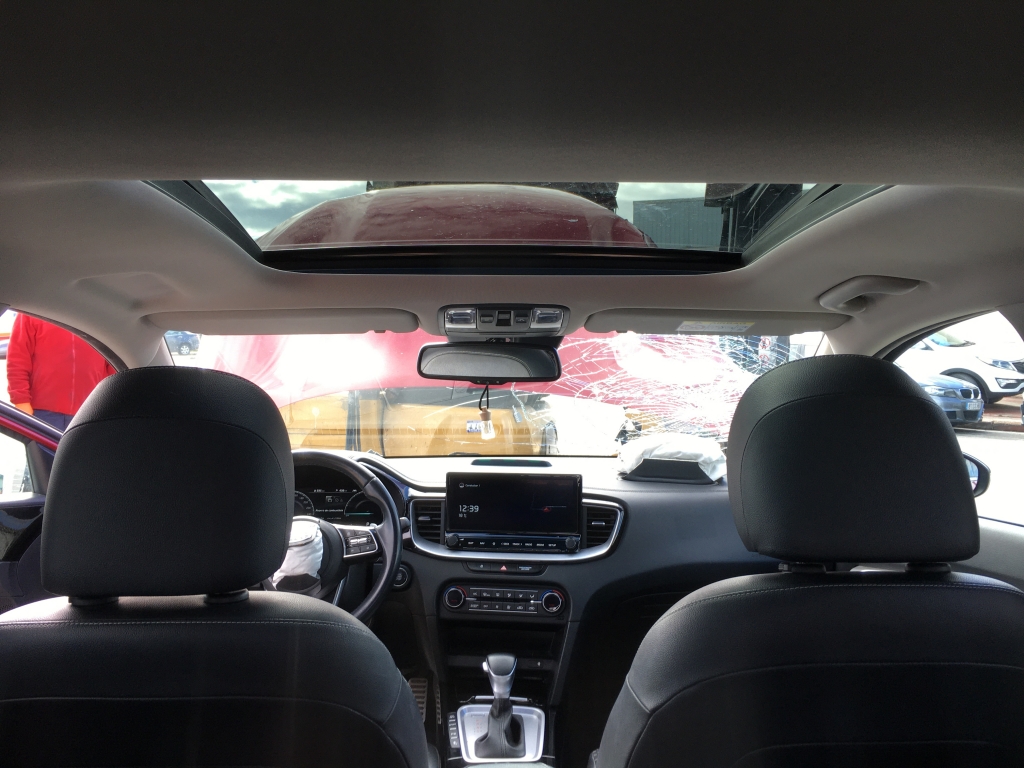 KIA X-CEED 1.6 HIBRIDO ENCHUFABLE 160CV AUT KIA X-CEED 1.6 HIBRIDO ENCHUFABLE 160CV AUT