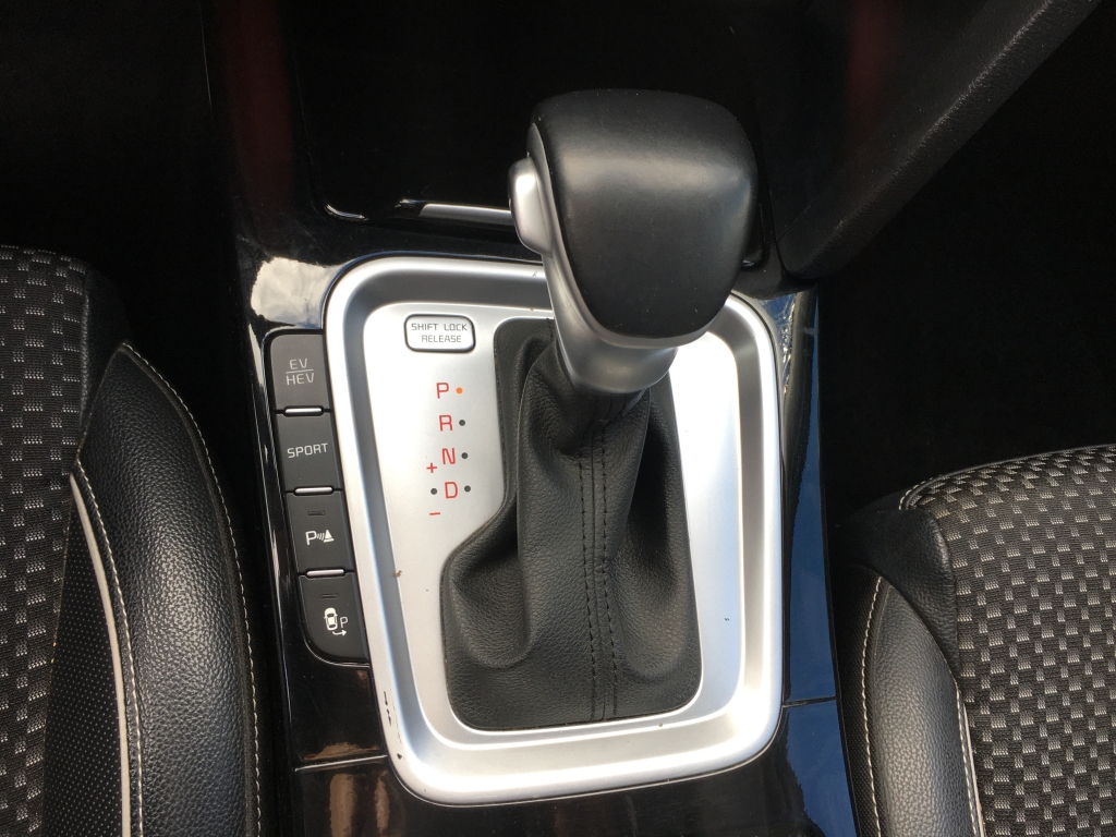 KIA X-CEED 1.6 HIBRIDO ENCHUFABLE 160CV AUT KIA X-CEED 1.6 HIBRIDO ENCHUFABLE 160CV AUT