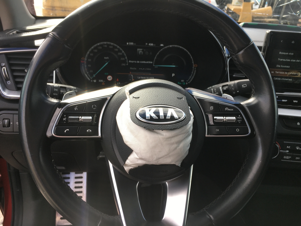 KIA X-CEED 1.6 HIBRIDO ENCHUFABLE 160CV AUT KIA X-CEED 1.6 HIBRIDO ENCHUFABLE 160CV AUT