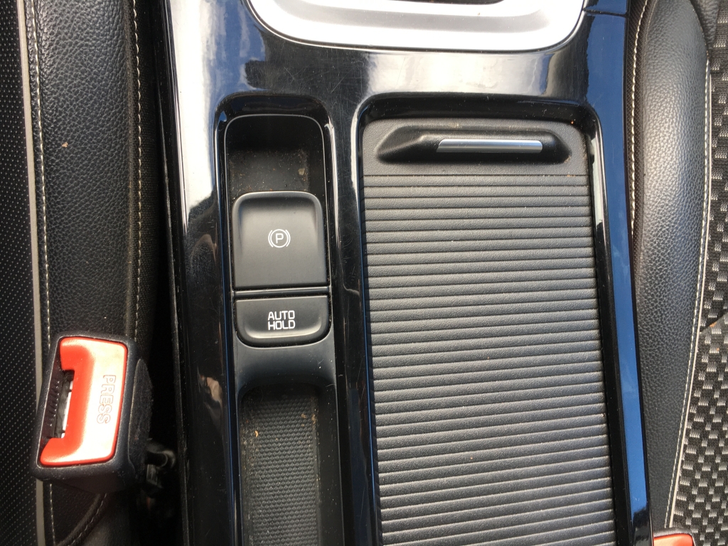 KIA X-CEED 1.6 HIBRIDO ENCHUFABLE 160CV AUT KIA X-CEED 1.6 HIBRIDO ENCHUFABLE 160CV AUT