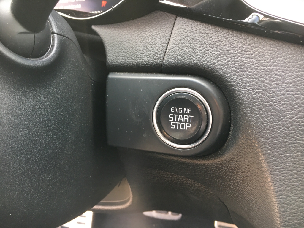 KIA X-CEED 1.6 HIBRIDO ENCHUFABLE 160CV AUT KIA X-CEED 1.6 HIBRIDO ENCHUFABLE 160CV AUT