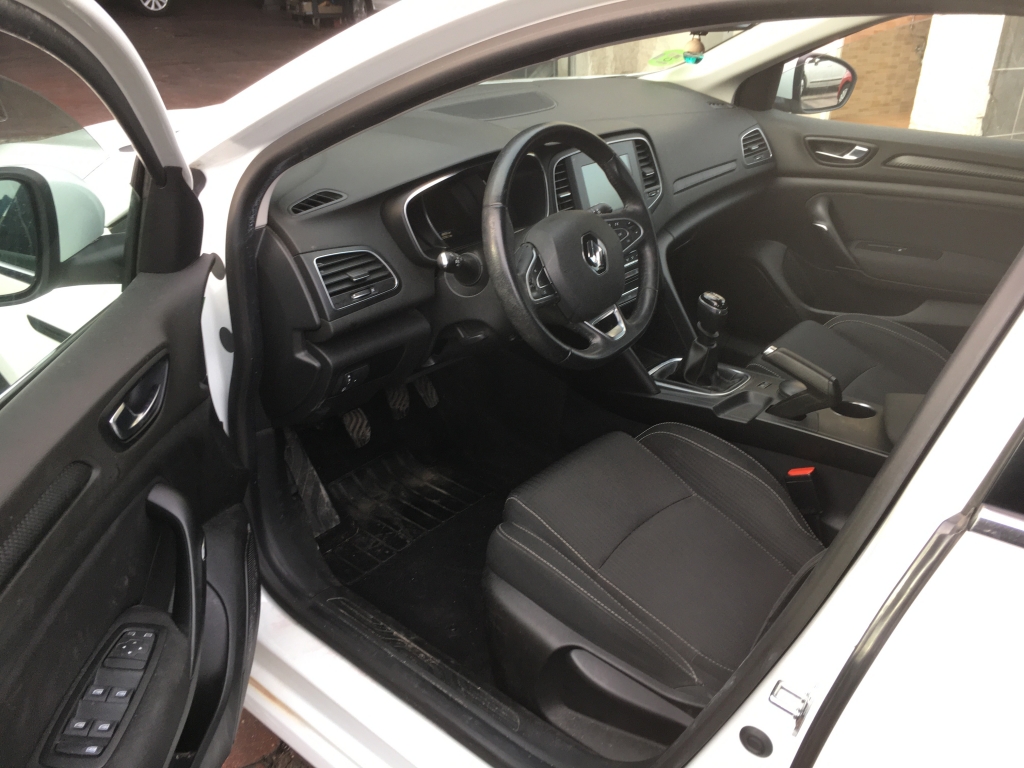 RENAULT MEGANE 1.2 INY 132CV RENAULT MEGANE 1.2 INY 132CV