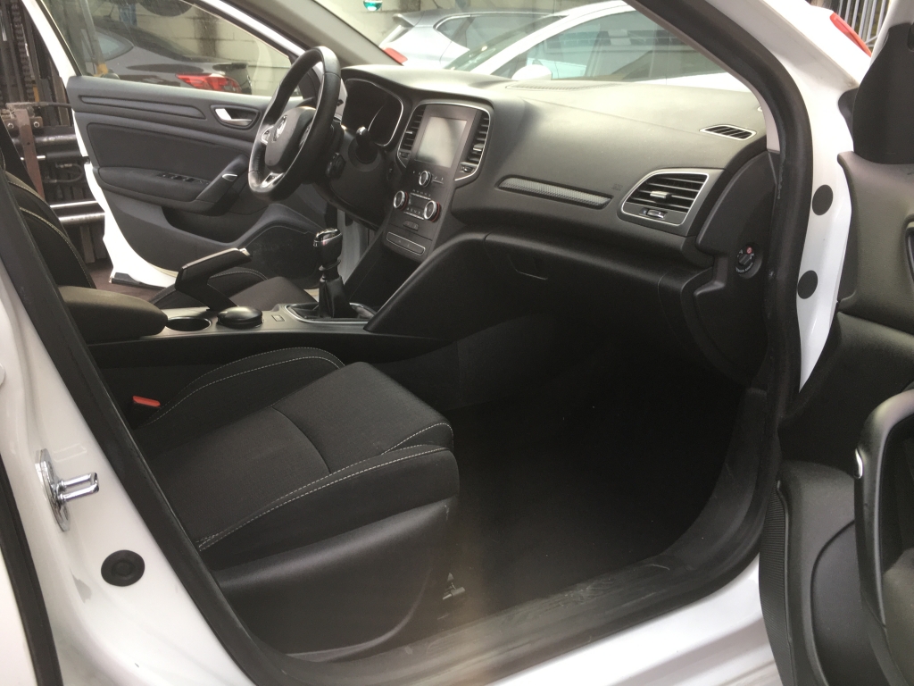 RENAULT MEGANE 1.2 INY 132CV RENAULT MEGANE 1.2 INY 132CV