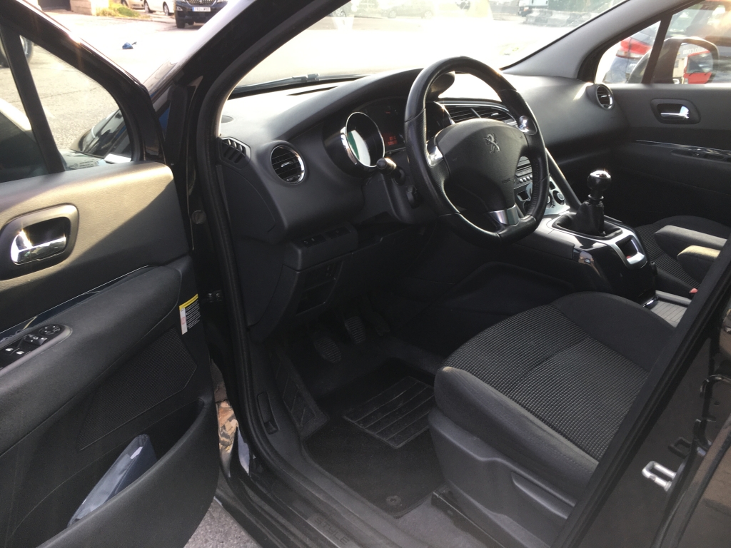 PEUGEOT 5008 1.6 HDI 120CV 7 PLAZAS