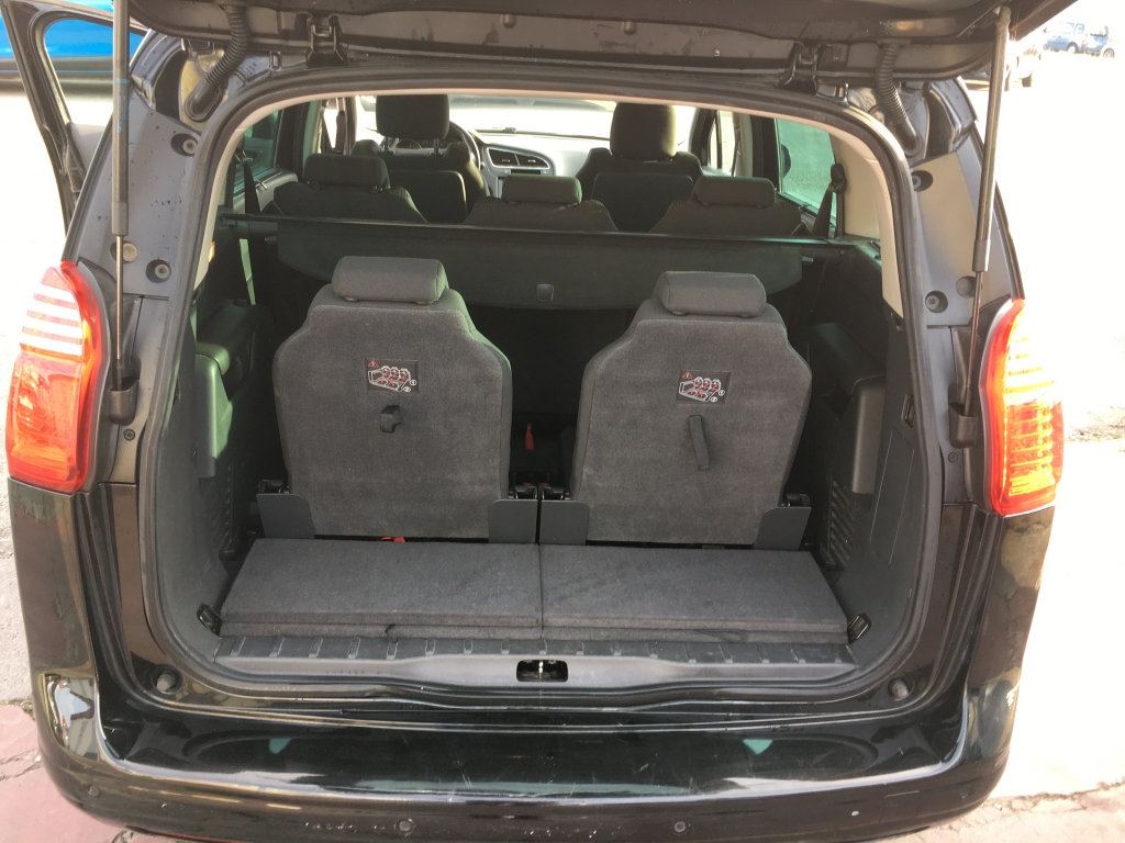 PEUGEOT 5008 1.6 HDI 120CV 7 PLAZAS