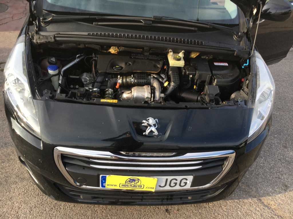 PEUGEOT 5008 1.6 HDI 120CV 7 PLAZAS
