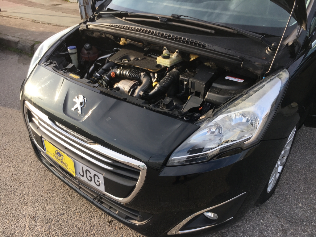 PEUGEOT 5008 1.6 HDI 120CV 7 PLAZAS