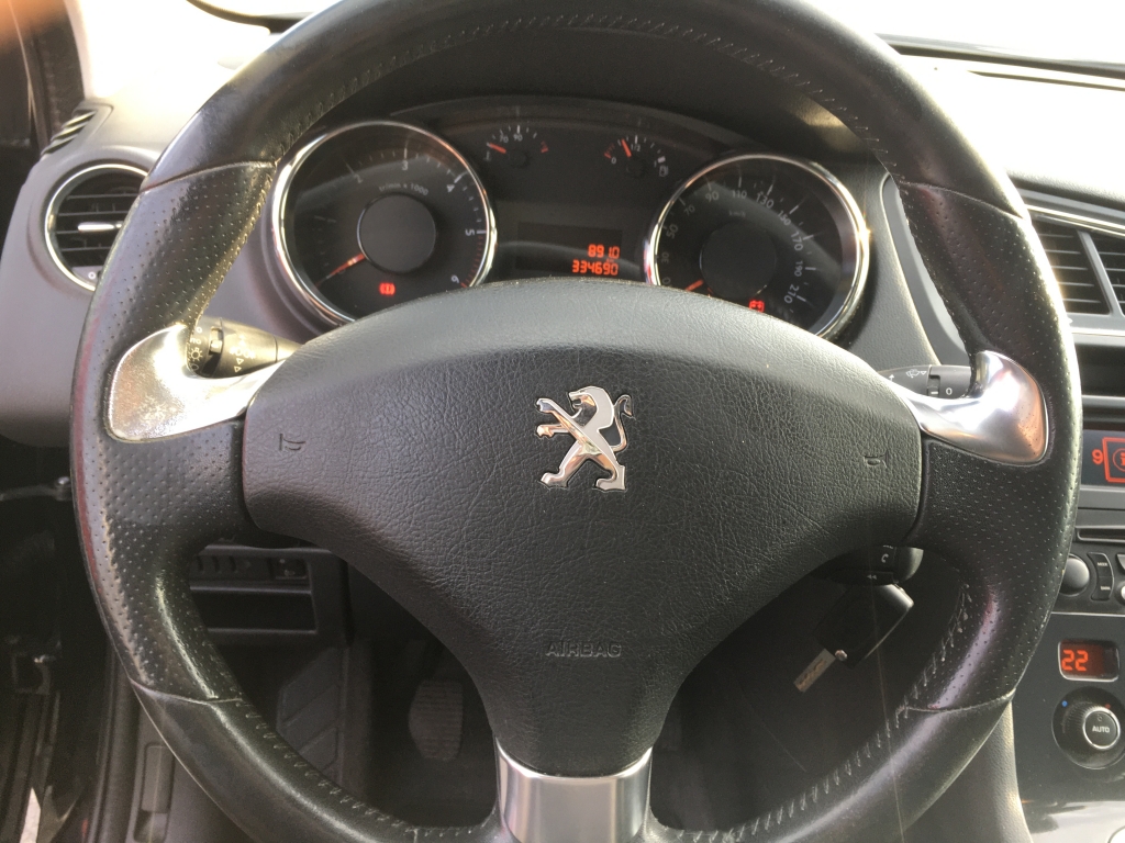 PEUGEOT 5008 1.6 HDI 120CV 7 PLAZAS