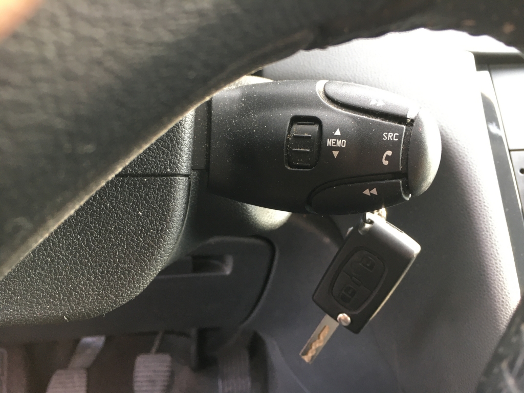PEUGEOT 5008 1.6 HDI 120CV 7 PLAZAS