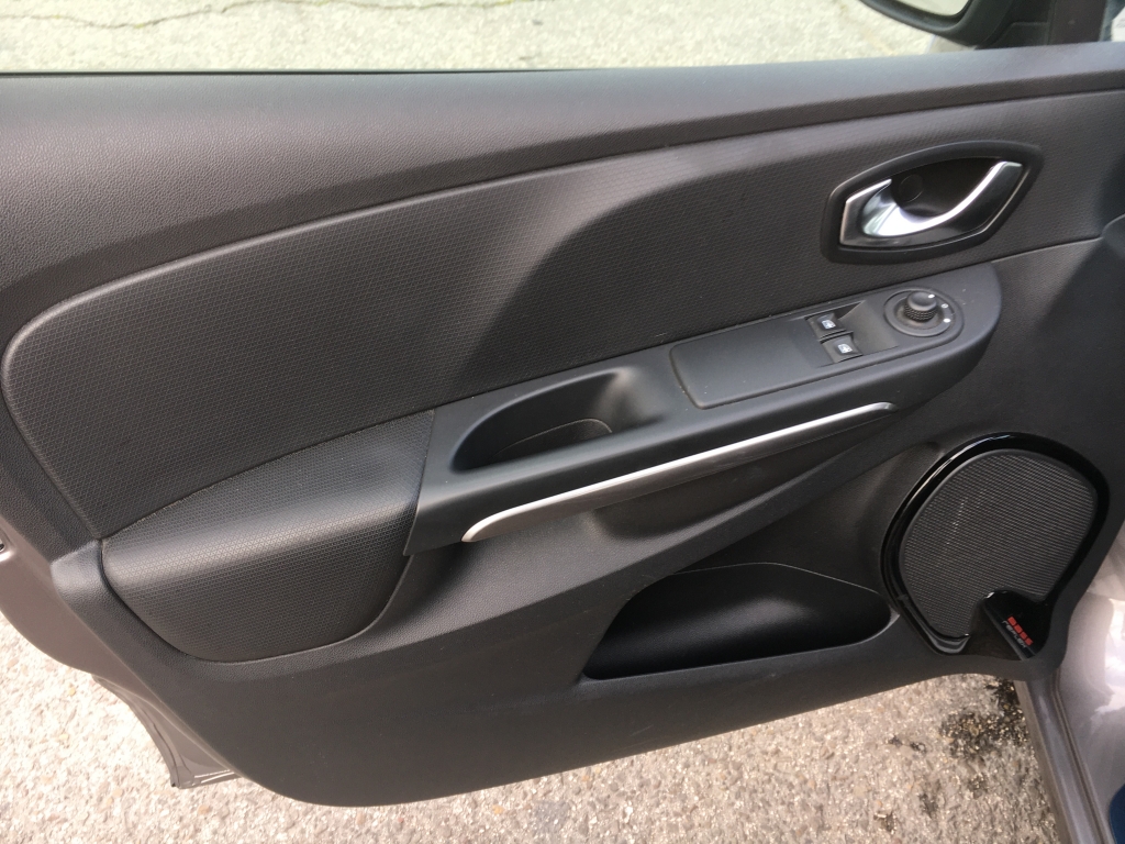 RENAULT CLIO 900CC INY 90CV