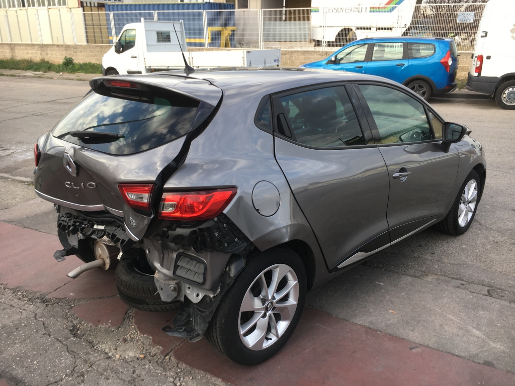 RENAULT CLIO 900CC INY 90CV