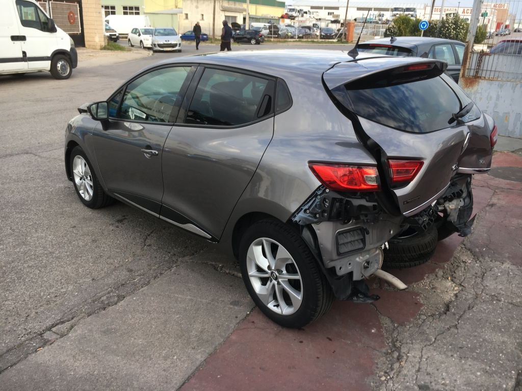 RENAULT CLIO 900CC INY 90CV