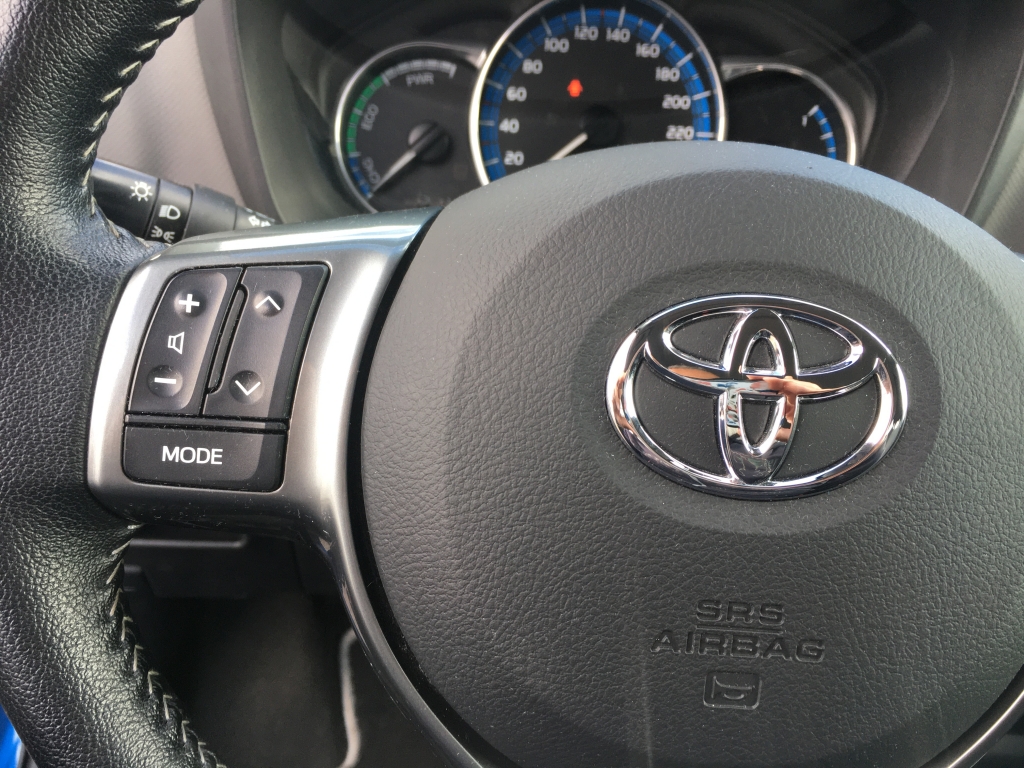 TOYOTA YARIS 1.5 HIBRIDO 75CV AUT