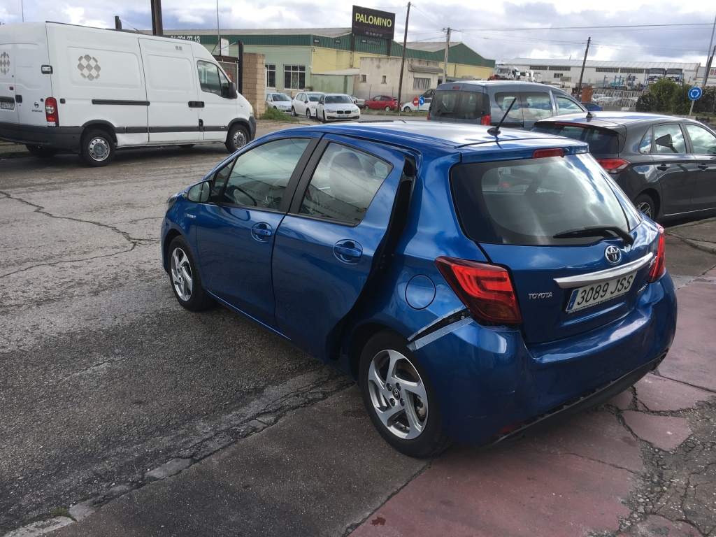 TOYOTA YARIS 1.5 HIBRIDO 75CV AUT