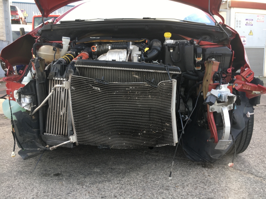 PEUGEOT 208 1.6 HDI 100CV
