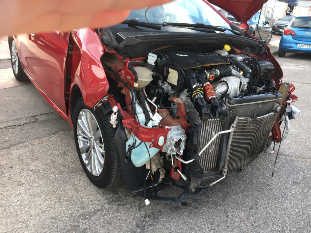 PEUGEOT 208 1.6 HDI 100CV