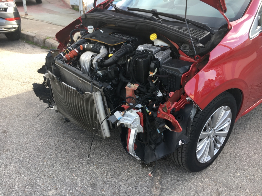 PEUGEOT 208 1.6 HDI 100CV