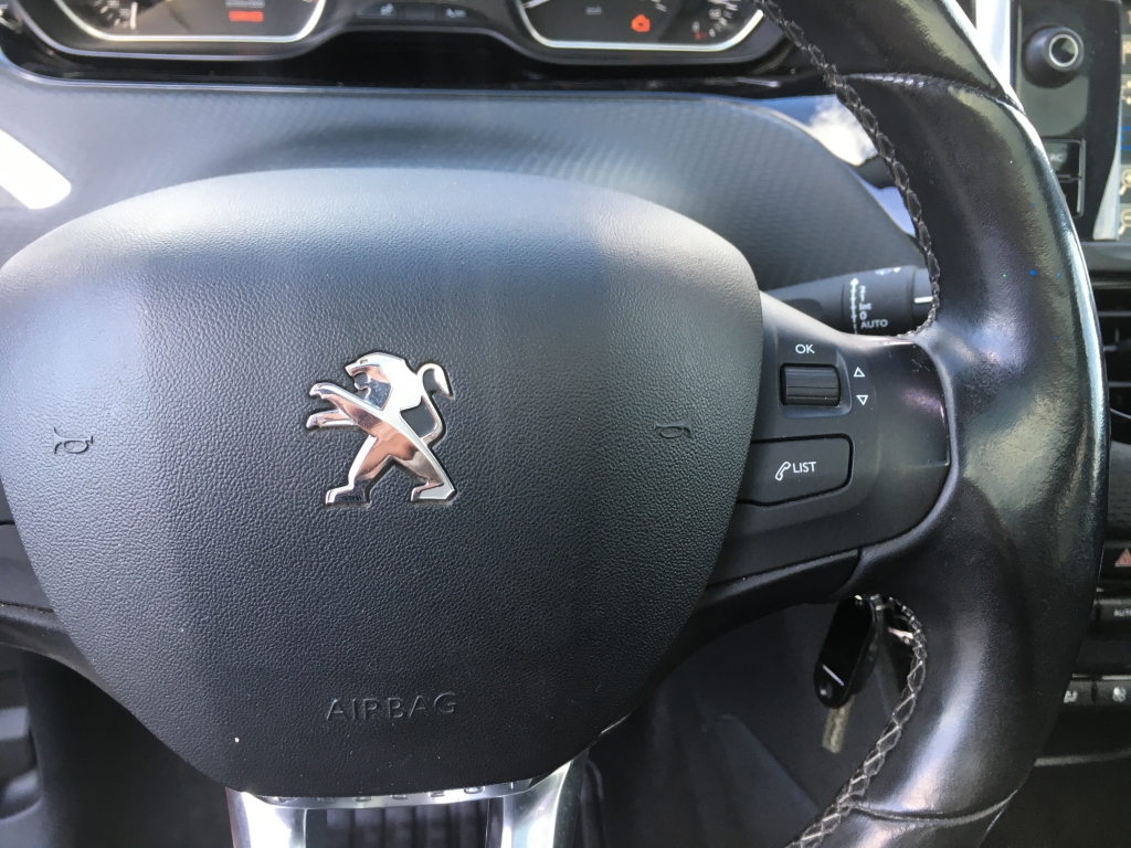 PEUGEOT 208 1.6 HDI 100CV