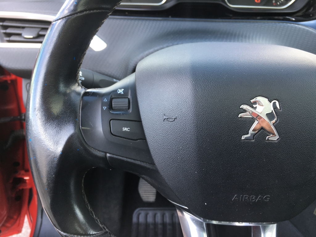 PEUGEOT 208 1.6 HDI 100CV