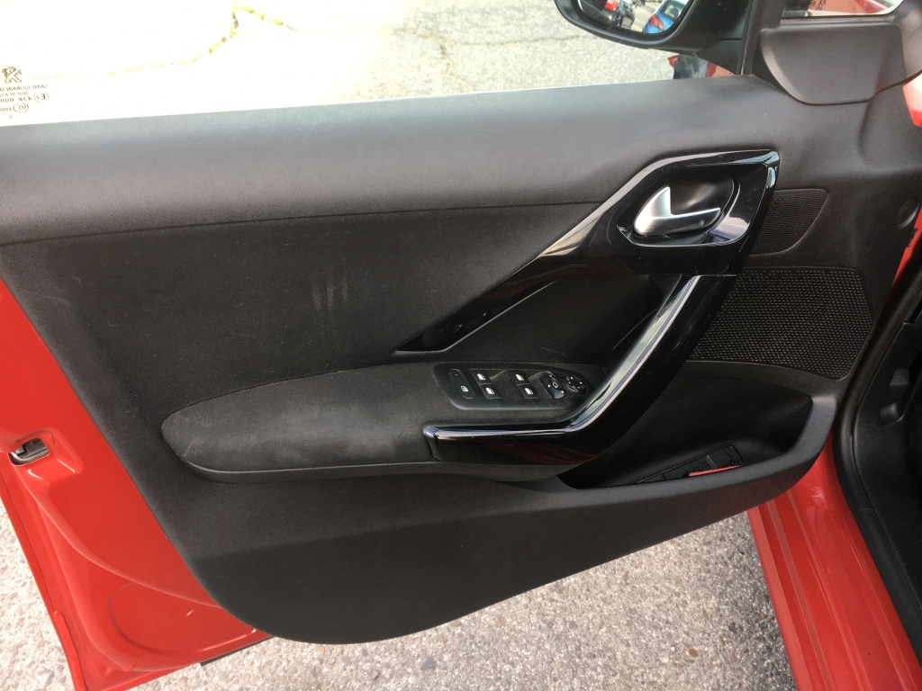 PEUGEOT 208 1.6 HDI 100CV
