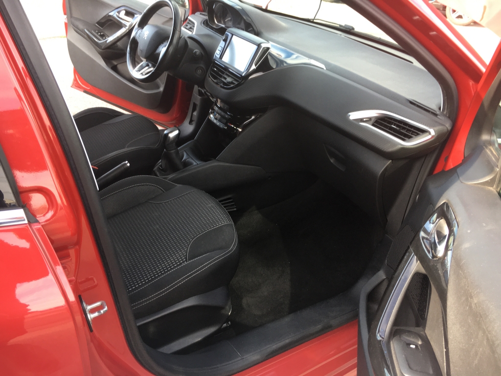 PEUGEOT 208 1.6 HDI 100CV
